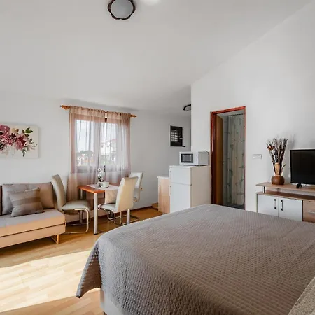 With Parking Space - Mulo, Zadar - 24353 شقة فرسي