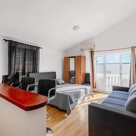 With Parking Space - Mulo, Zadar - 24353 ורסי