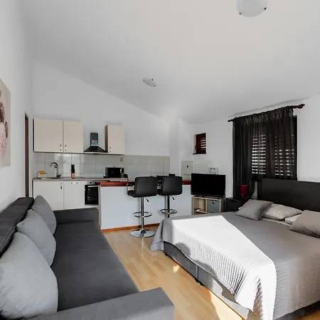 With Parking Space - Mulo, Zadar - 24353 דירה